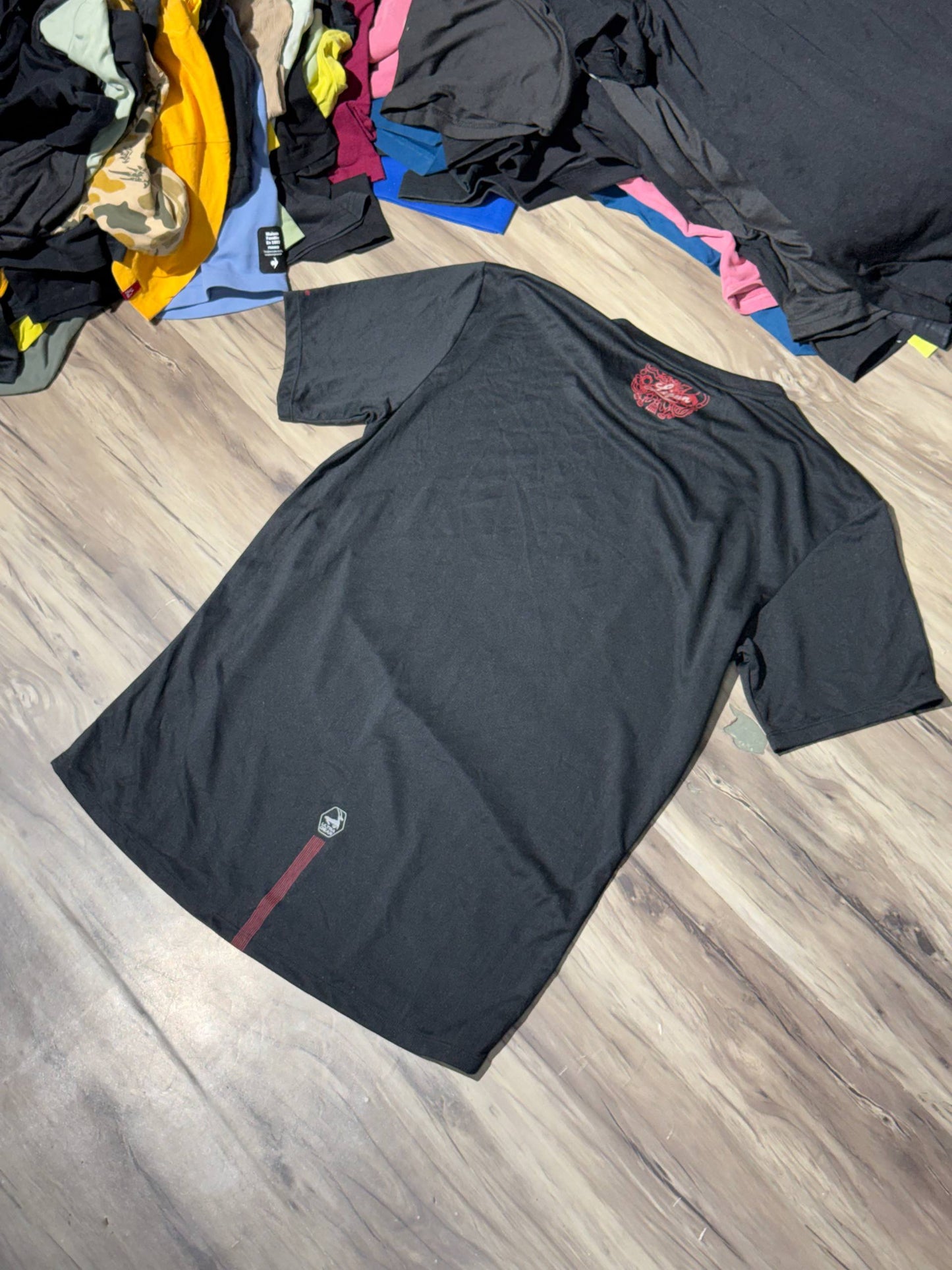 T-SHIRT SIZE M