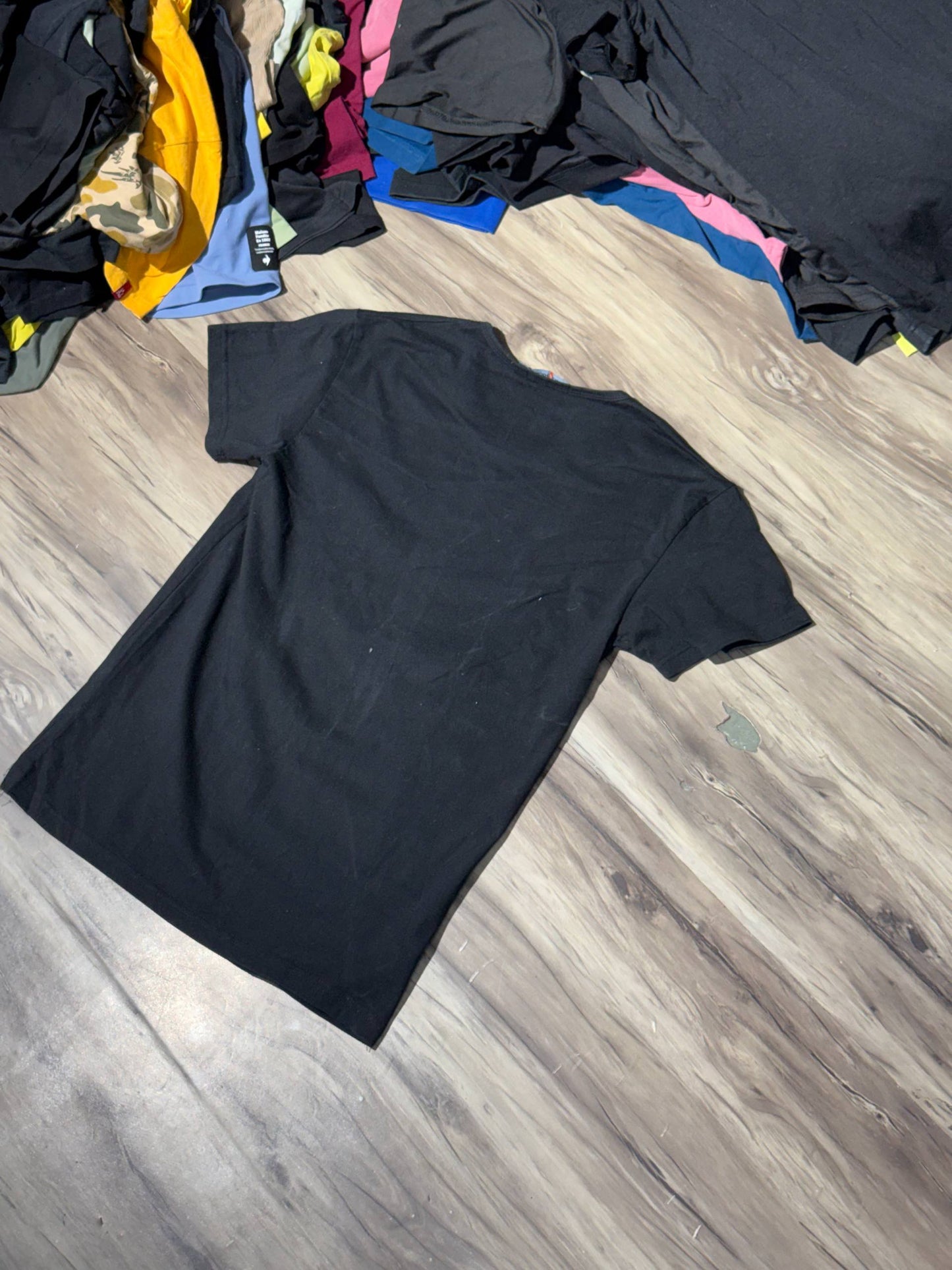 T-SHIRT SIZE M