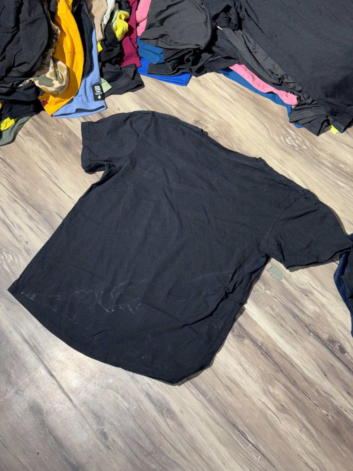 T-SHIRT SIZE M