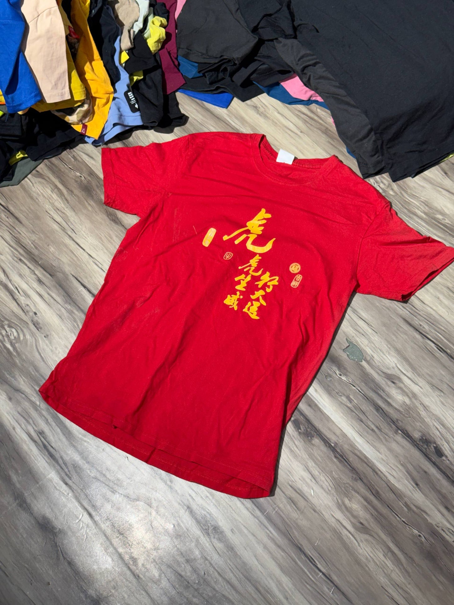 T-SHIRT SIZE M