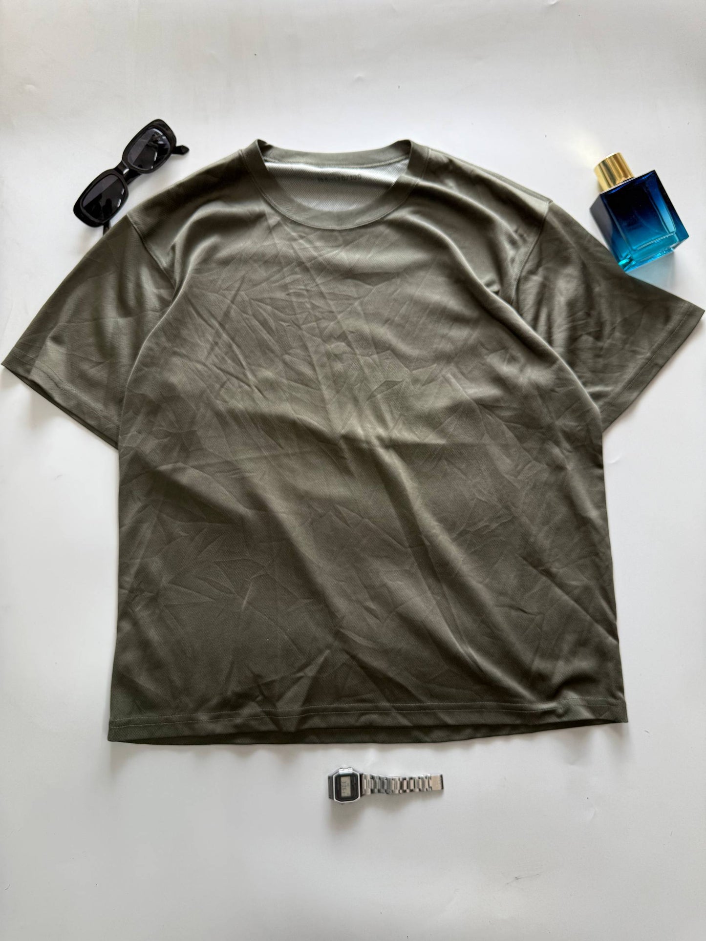 T-Shirt Size - L
