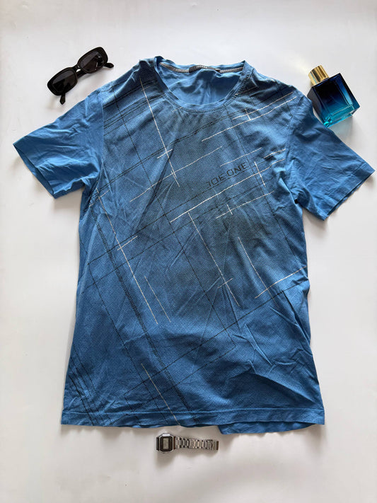 T-Shirt Size - M