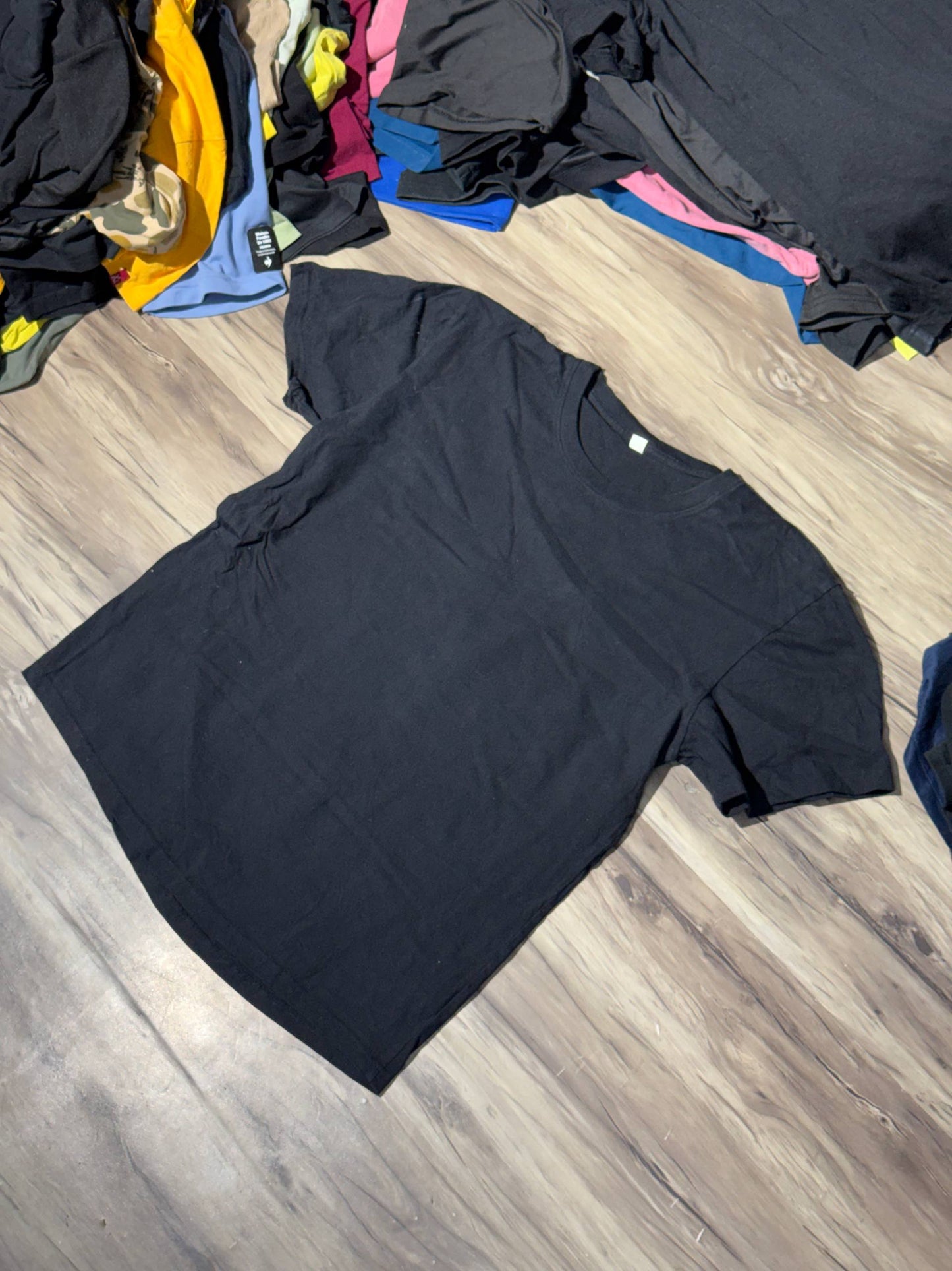 T-SHIRT SIZE M