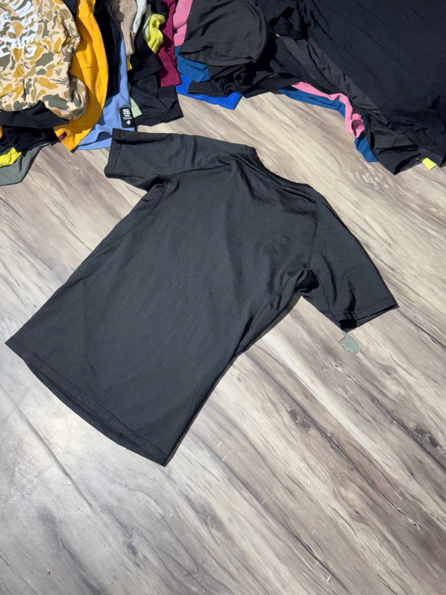 T-SHIRT SIZE M