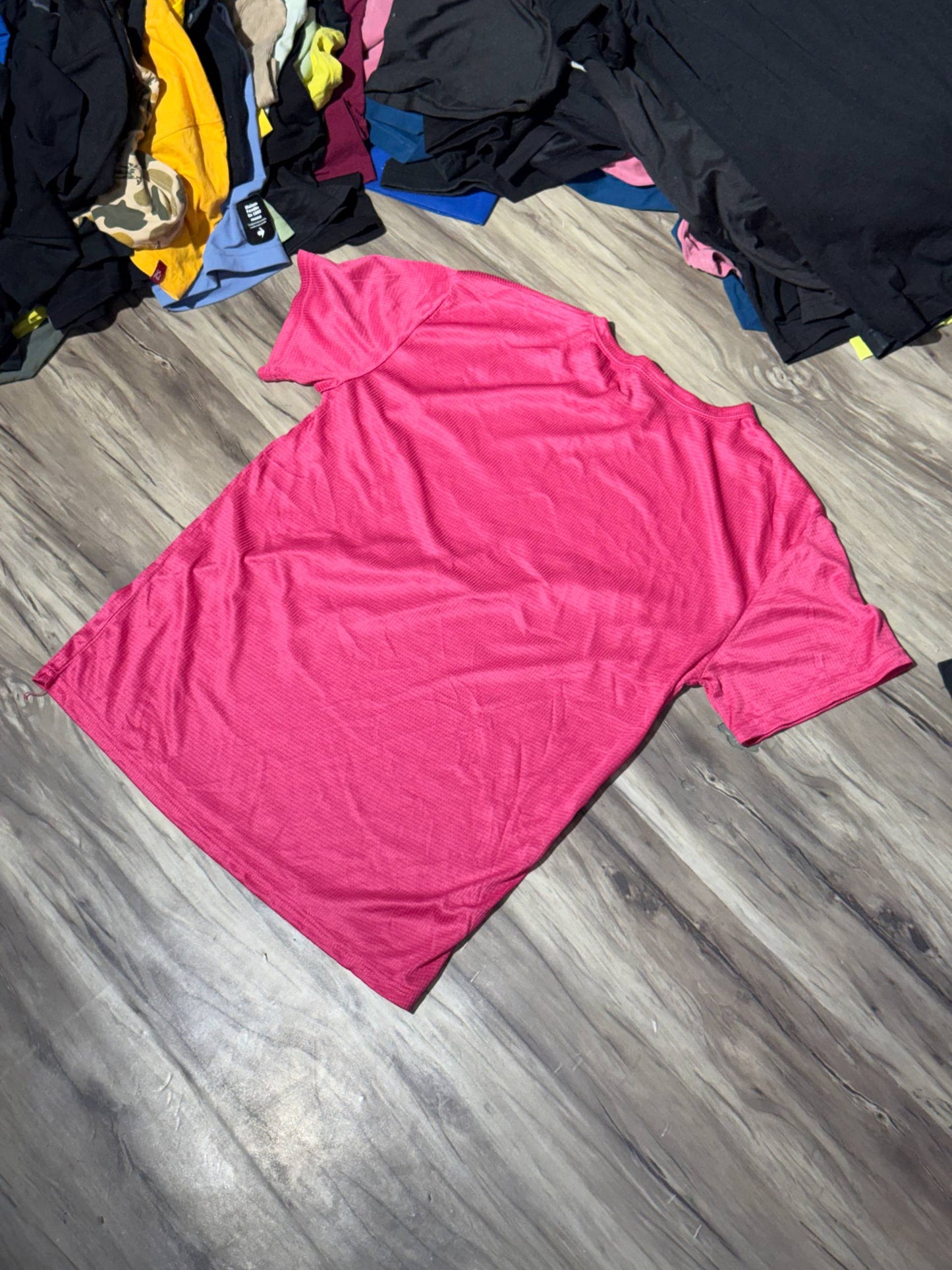 T-SHIRT SIZE M