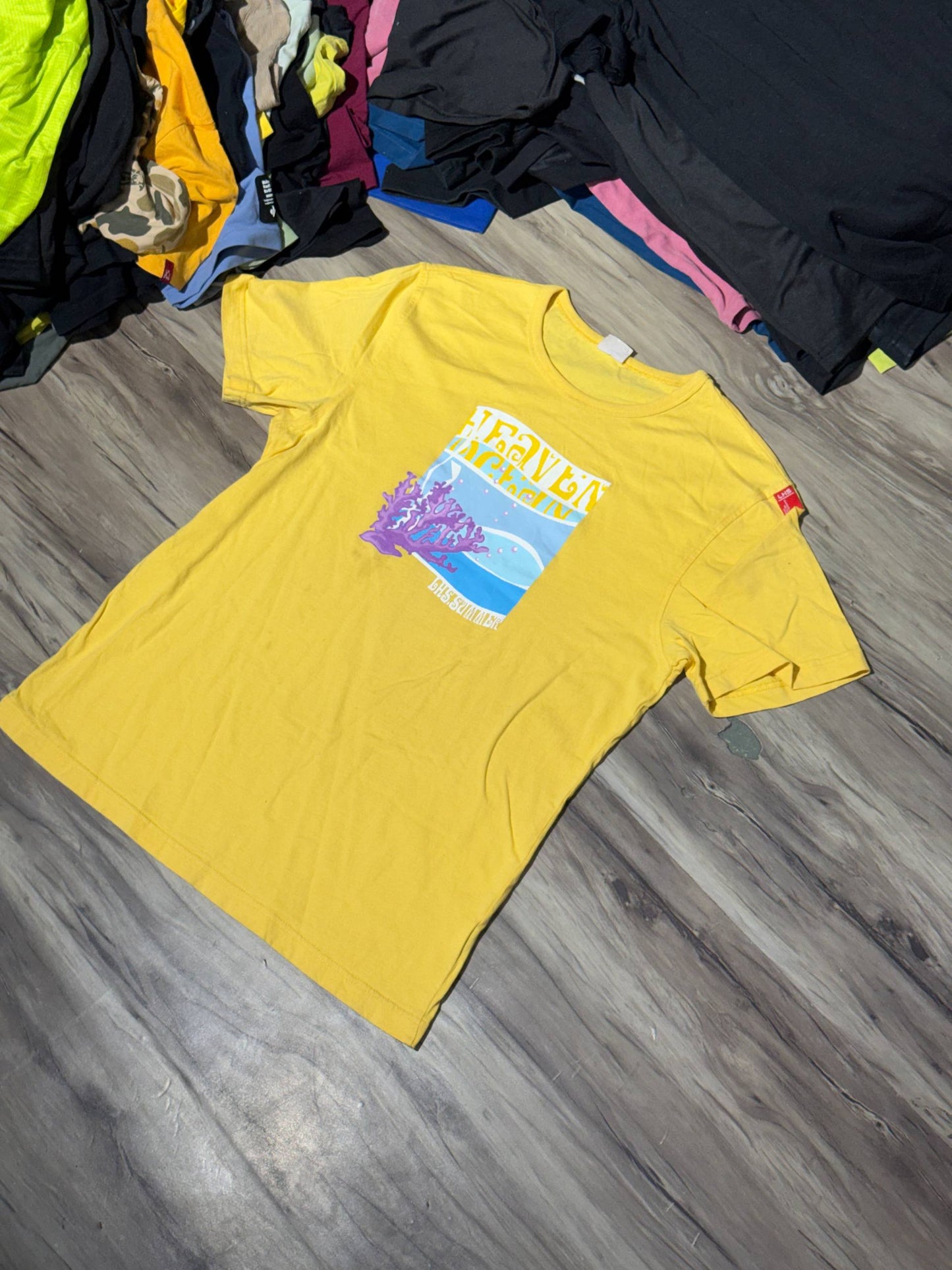 T-SHIRT SIZE M