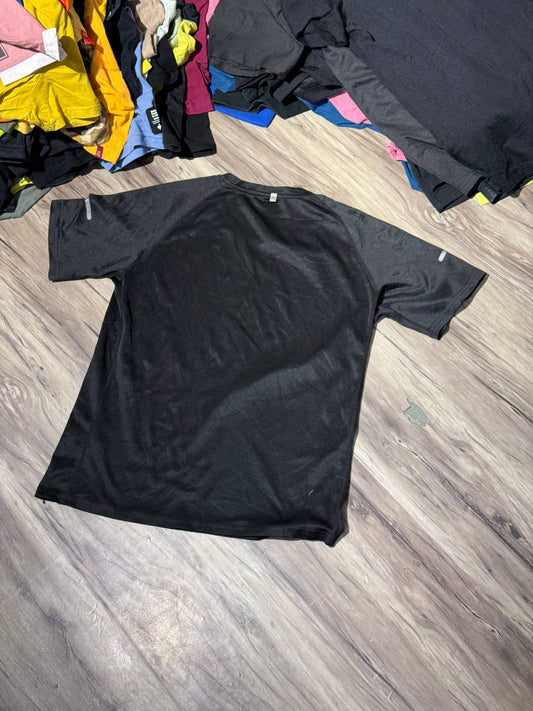 T-SHIRT SIZE M
