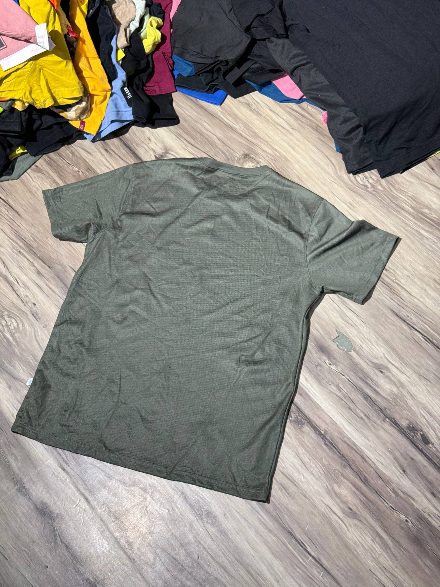 T-SHIRT SIZE M